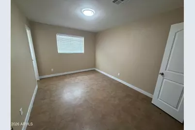 5810 W Earll Drive, Phoenix, AZ 85031 - Photo 10