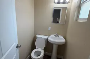 5810 W Earll Dr, Phoenix, AZ 85031 - Photo 8