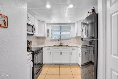 3027 E Grandview Road #1, Phoenix, AZ 85032 - Photo 14