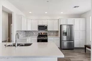 2425 W Bronco Butte Trl, Phoenix, AZ 85085 - Photo 10