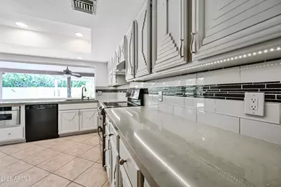 324 W Willow Avenue, Phoenix, AZ 85029 - Photo 12