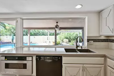 324 W Willow Avenue, Phoenix, AZ 85029 - Photo 14