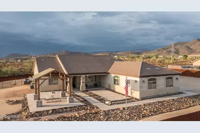 39722 N New River Road, Phoenix, AZ 85086 - Photo 2