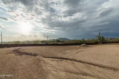 39722 N New River Road, Phoenix, AZ 85086 - Photo 48