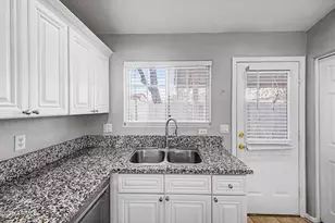 860 N McQueen Rd, Chandler, AZ 85225 - Photo 14