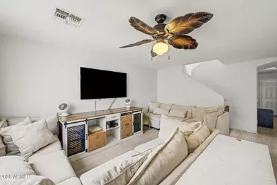 3243 W Jessica Lane, Phoenix, AZ 85041 - Photo 4