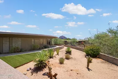 6111 N Palo Cristi Road, Paradise Valley, AZ 85253 - Photo 12