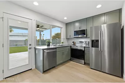 13820 N 36th Avenue, Phoenix, AZ 85053 - Photo 10