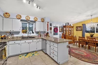 13817 N 10th Place, Phoenix, AZ 85022 - Photo 10