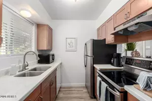 4610 N 68th St, Scottsdale, AZ 85251 - Photo 6