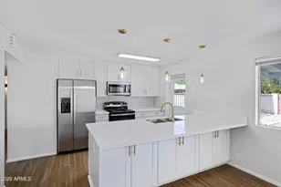 8426 E Monterey Way, Scottsdale, AZ 85251 - Photo 12