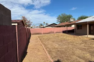 602 W Wickieup Ln, Phoenix, AZ 85027 - Photo 36