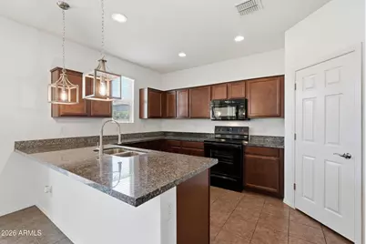 16801 W Moreland Street, Goodyear, AZ 85338 - Photo 6