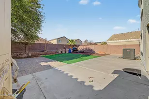23814 W Desert Bloom St, Buckeye, AZ 85326 - Photo 26