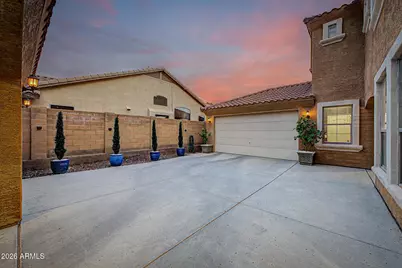 2009 W Nadine Way, Phoenix, AZ 85085 - Photo 8