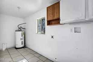 3235 E Sunnyside Ln, Phoenix, AZ 85032 - Photo 22