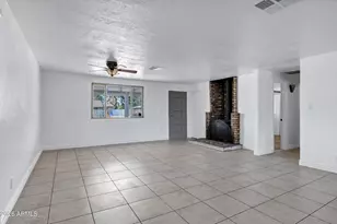 3235 E Sunnyside Ln, Phoenix, AZ 85032 - Photo 4