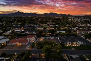 3710 E Hazelwood St, Phoenix, AZ 85018 - Photo 4