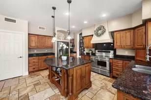 241 S Equestrian Ct, Gilbert, AZ 85296 - Photo 14