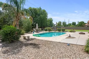 241 S Equestrian Ct, Gilbert, AZ 85296 - Photo 58