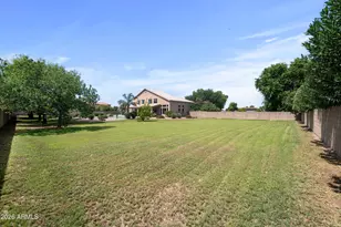 241 S Equestrian Ct, Gilbert, AZ 85296 - Photo 60