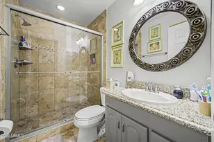 1121 E Cochise Dr, Phoenix, AZ 85020 - Photo 16
