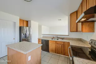 11217 W Brittlewood Dr, Phoenix, AZ 85037 - Photo 10
