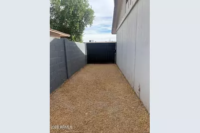 4212 W Vista Avenue, Phoenix, AZ 85051 - Photo 20