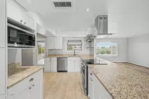 20220 N 126th Ave, Sun City West, AZ 85375 - Photo 12