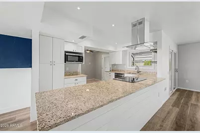 20220 N 126th Avenue, Sun City West, AZ 85375 - Photo 10