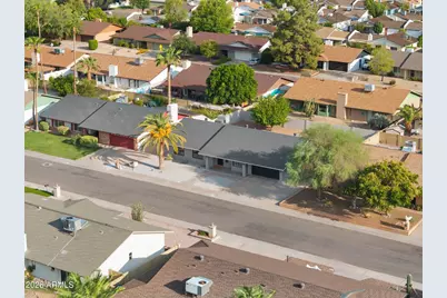 15 E Angela Drive, Phoenix, AZ 85022 - Photo 2