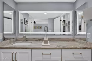 15 E Angela Dr, Phoenix, AZ 85022 - Photo 28