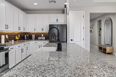 14045 W Mariposa Grande --, Surprise, AZ 85387 - Photo 10