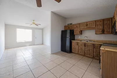 3645 N 69th Avenue #15, Phoenix, AZ 85033 - Photo 6
