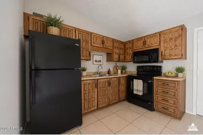3645 N 69th Avenue #15, Phoenix, AZ 85033 - Photo 6