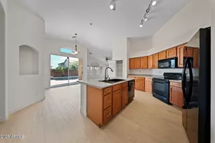 4315 E Redwood Ln, Phoenix, AZ 85048 - Photo 8
