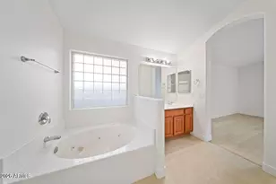 4315 E Redwood Ln, Phoenix, AZ 85048 - Photo 16