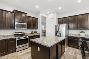 7427 W Saddlehorn Rd, Peoria, AZ 85383 - Photo 22