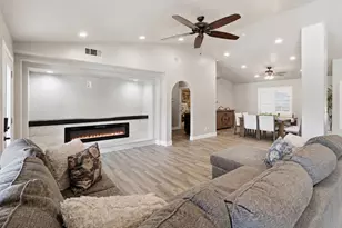 2560 N Lindsay Rd, Mesa, AZ 85213 - Photo 4