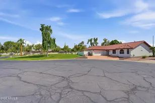 2560 N Lindsay Rd, Mesa, AZ 85213 - Photo 2