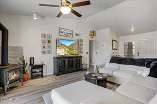 1660 E Whitten St, Chandler, AZ 85225 - Photo 6