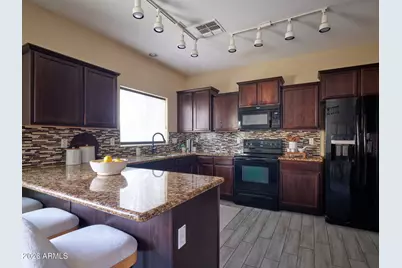 10225 W Camelback Road #42, Phoenix, AZ 85037 - Photo 6