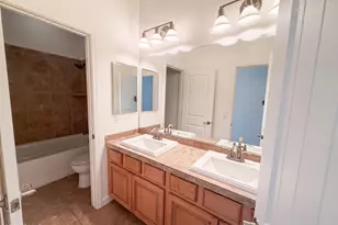 701 E Charlevoix Ave, Gilbert, AZ 85297 - Photo 10