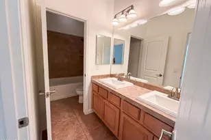 701 E Charlevoix Ave, Gilbert, AZ 85297 - Photo 8
