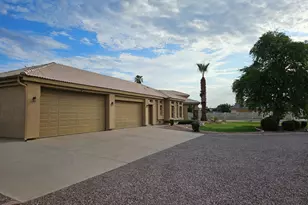 284 S 162nd St, Gilbert, AZ 85296 - Photo 2