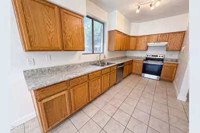 800 S Bedford Drive, Chandler, AZ 85225 - Photo 2