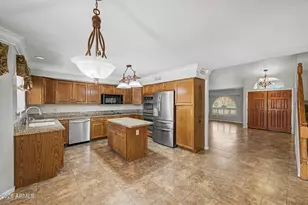 1201 E Seahorse Ln, Gilbert, AZ 85234 - Photo 10