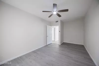 1332 E Whitton Avenue, Phoenix, AZ 85014 - Photo 12