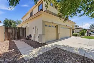 2533 E Stottler Dr, Gilbert, AZ 85296 - Photo 2