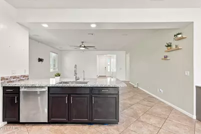 6825 N 130th Drive, Glendale, AZ 85307 - Photo 12